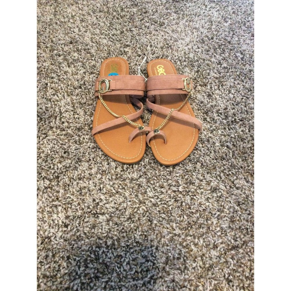 GBG  Flat Toe Ring Chain Slide Sandals Size 10 GBG Los angeles.